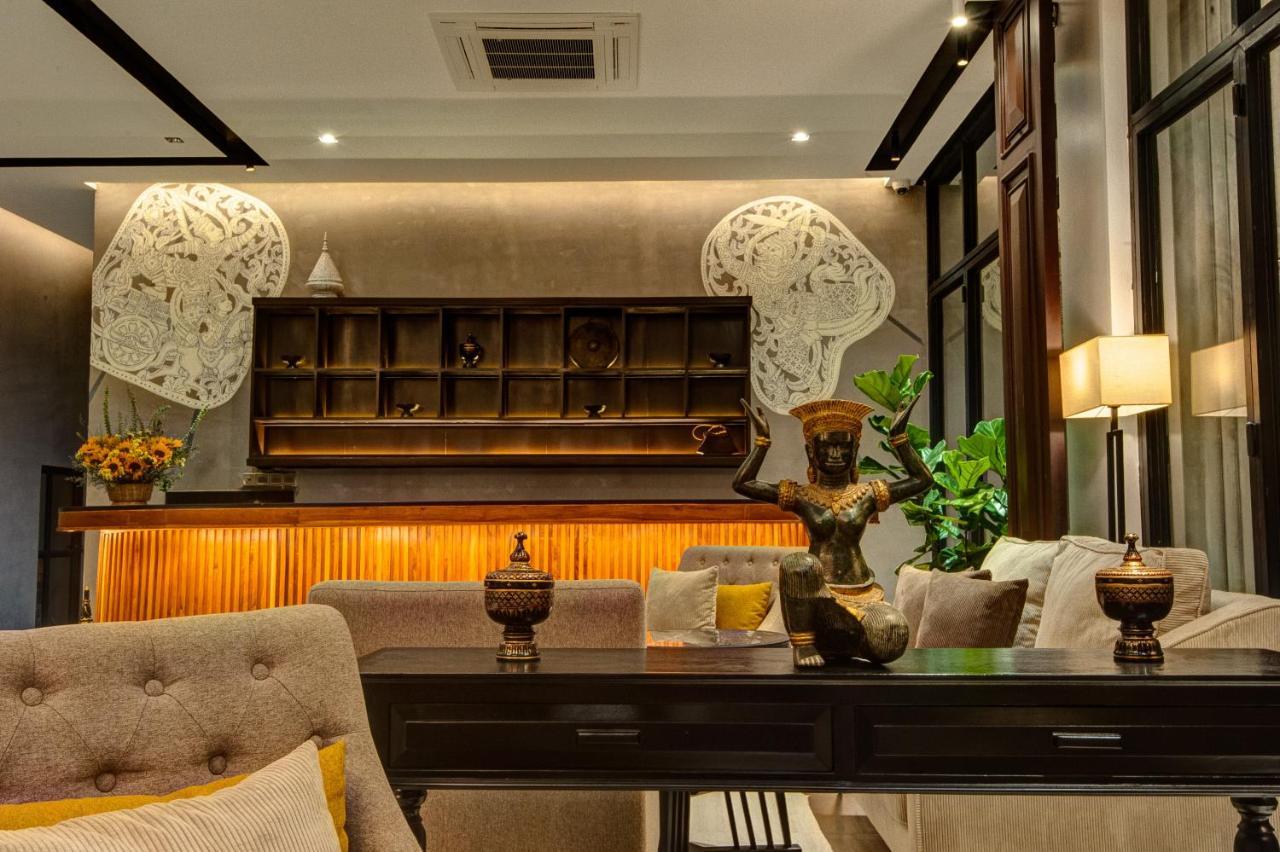 Glow Park Hotel Grand Royal Palace Phnom Penh Eksteriør billede