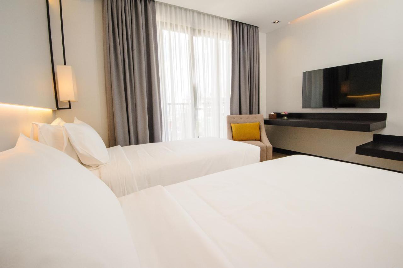 Glow Park Hotel Grand Royal Palace Phnom Penh Eksteriør billede