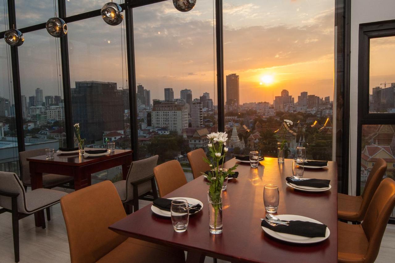 Glow Park Hotel Grand Royal Palace Phnom Penh Eksteriør billede