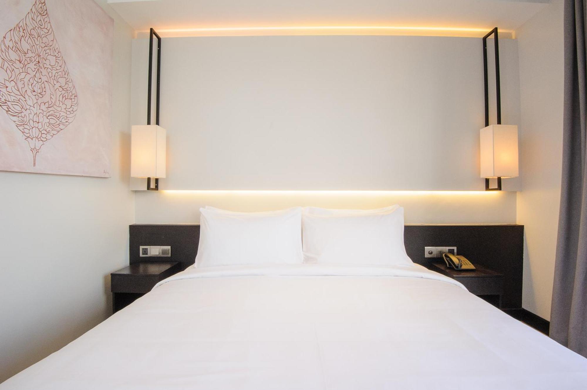 Glow Park Hotel Grand Royal Palace Phnom Penh Eksteriør billede
