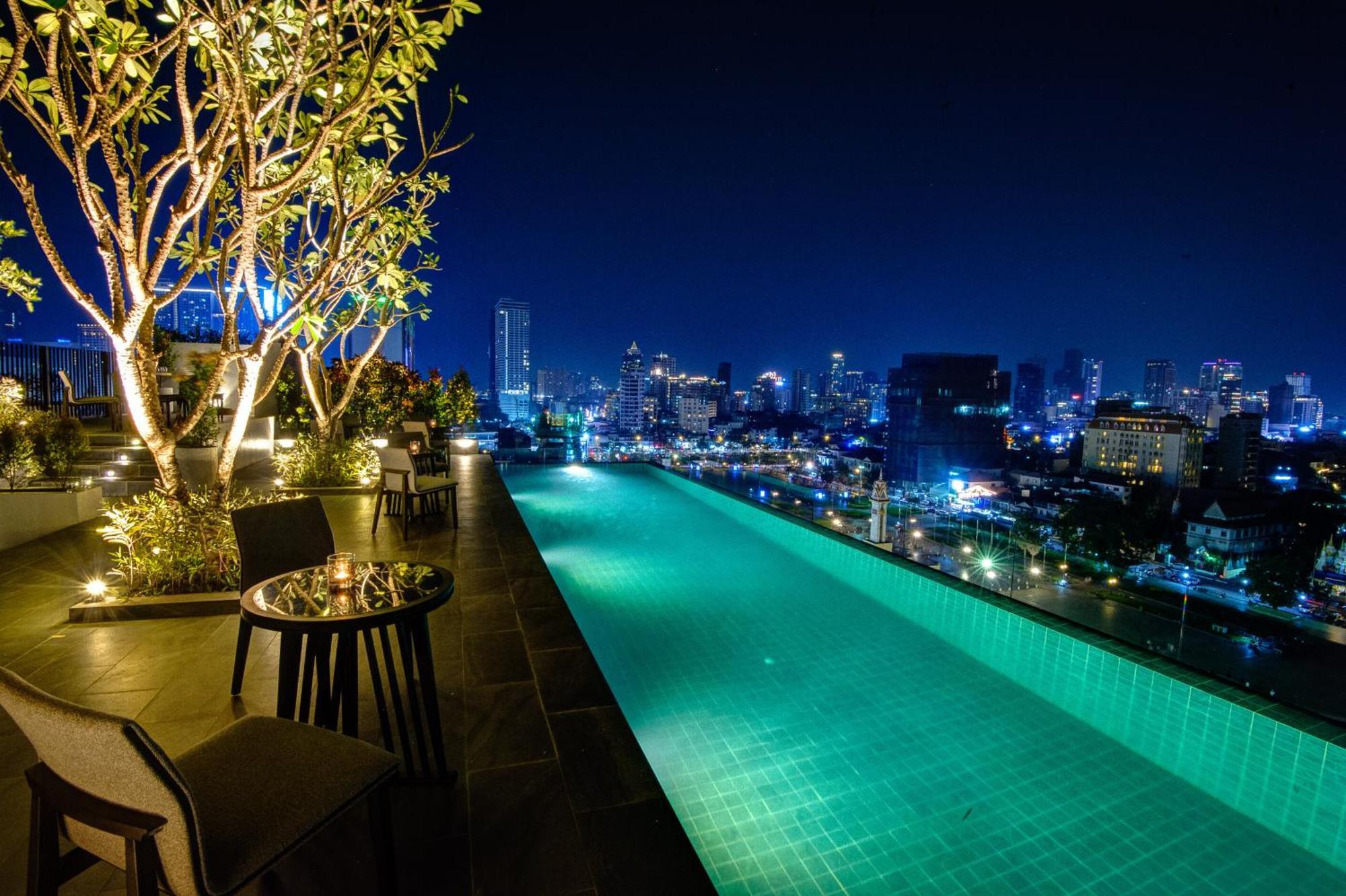 Glow Park Hotel Grand Royal Palace Phnom Penh Eksteriør billede